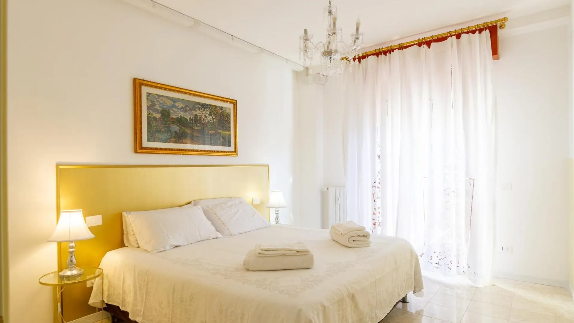 Hotel Dimora Al Naviglio Milano Italia