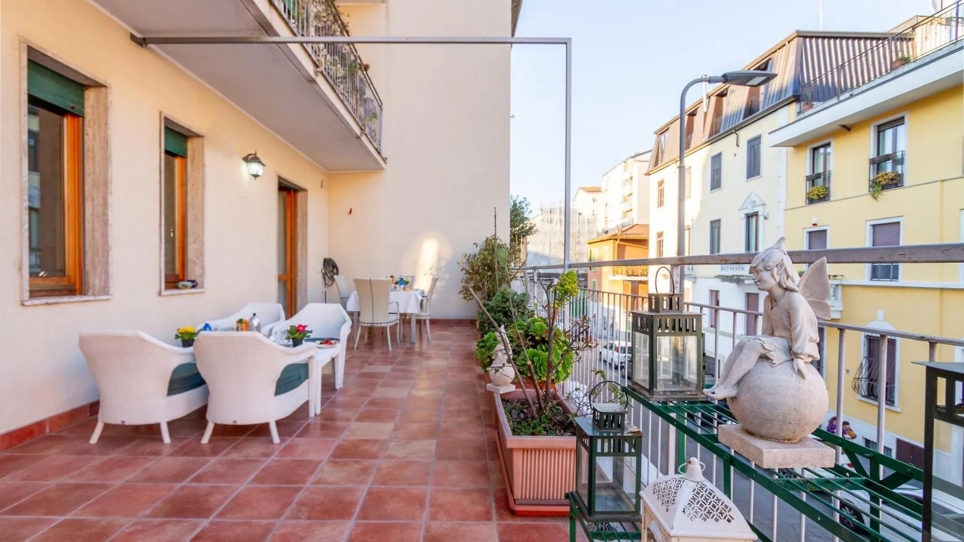 Hotel Dimora Al Naviglio Milano 0*,  Italia