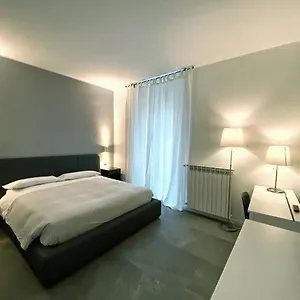 Pensjonat Il Riccio, Mediolan