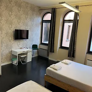 The Rock House Con 6 Con Bagno Privato , Piacenza Italia